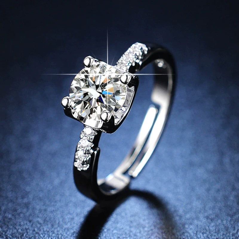 Wholesale Women'S Geometric Moissanite Ring with Diamond Treatment in White Copper