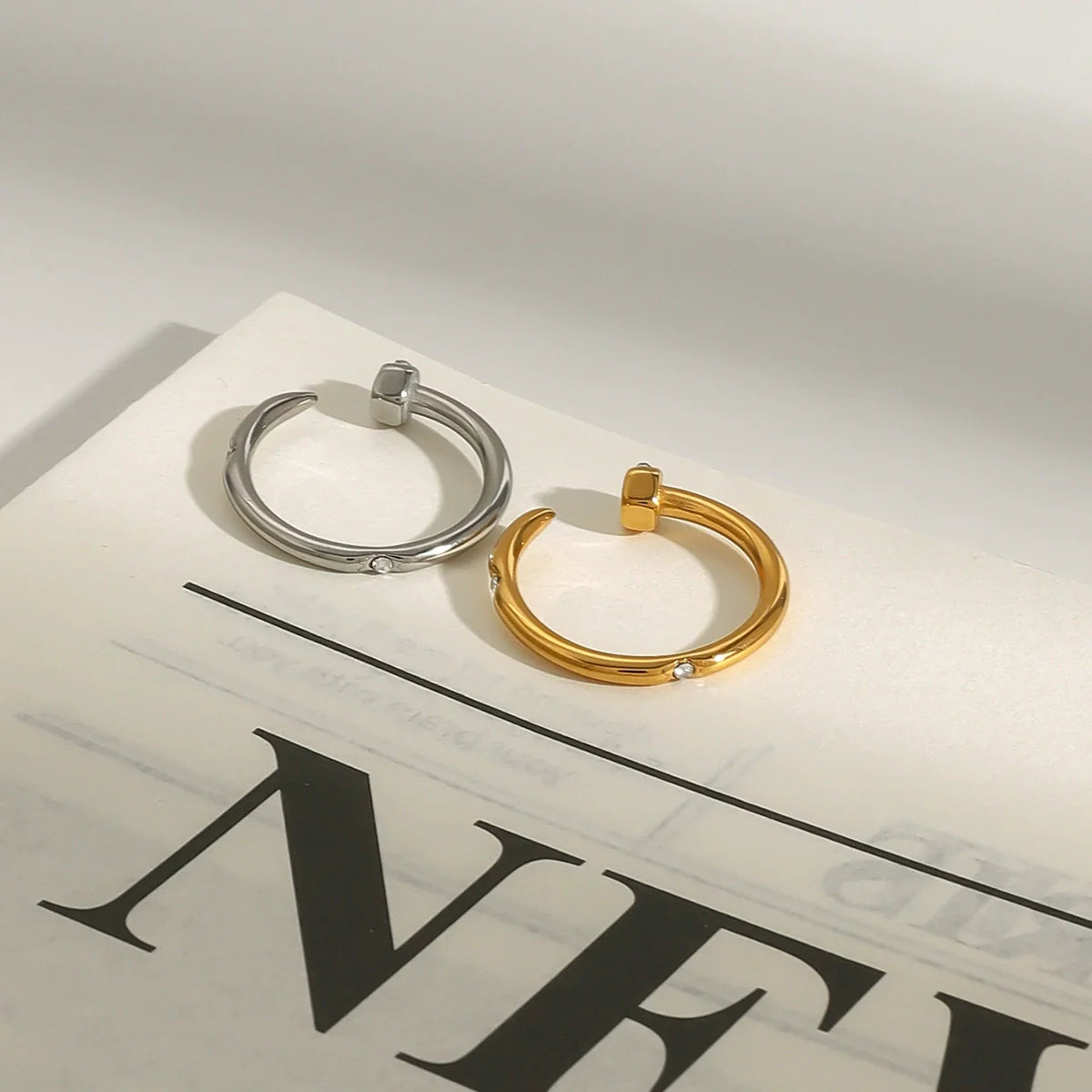 Wholesale Women'S Light Luxury High End Titanium Steel Ring with Geometric Design and Electroplating Treatment